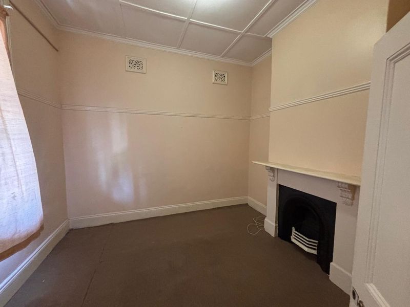 5 roomed house with outbuildings for sale at R1 100 000-00. - Photo 3