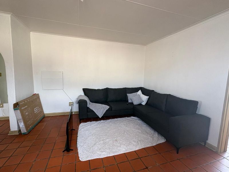 1 bedroom flat for sale - Photo 3