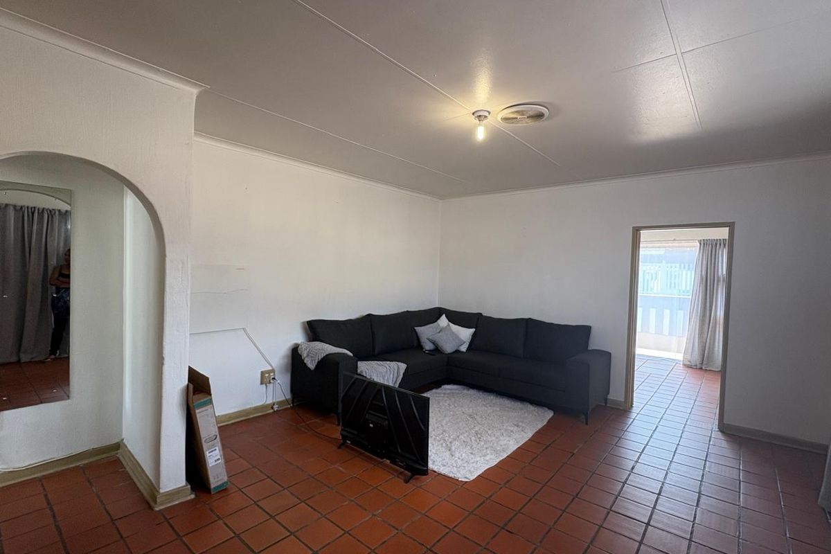 1 bedroom flat for sale - Photo 4