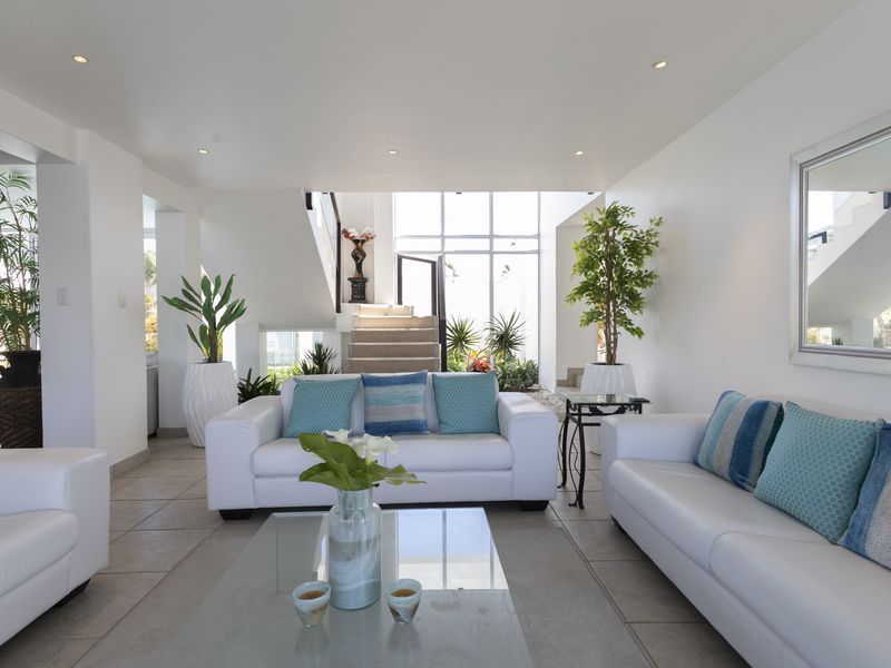 6 Bedroom Home for sale on the Royal Alfred Marina - Photo 9