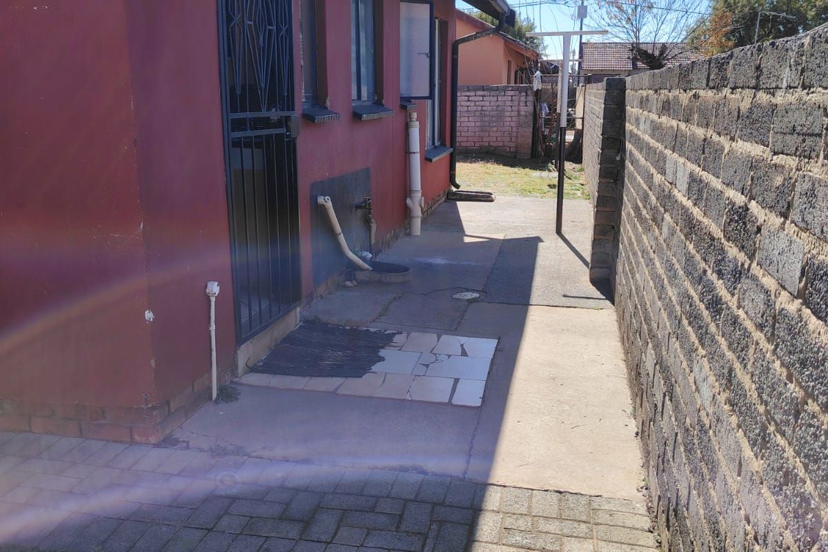 Your dream home awaits! - Photo 3