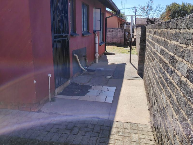 Your dream home awaits! - Photo 3