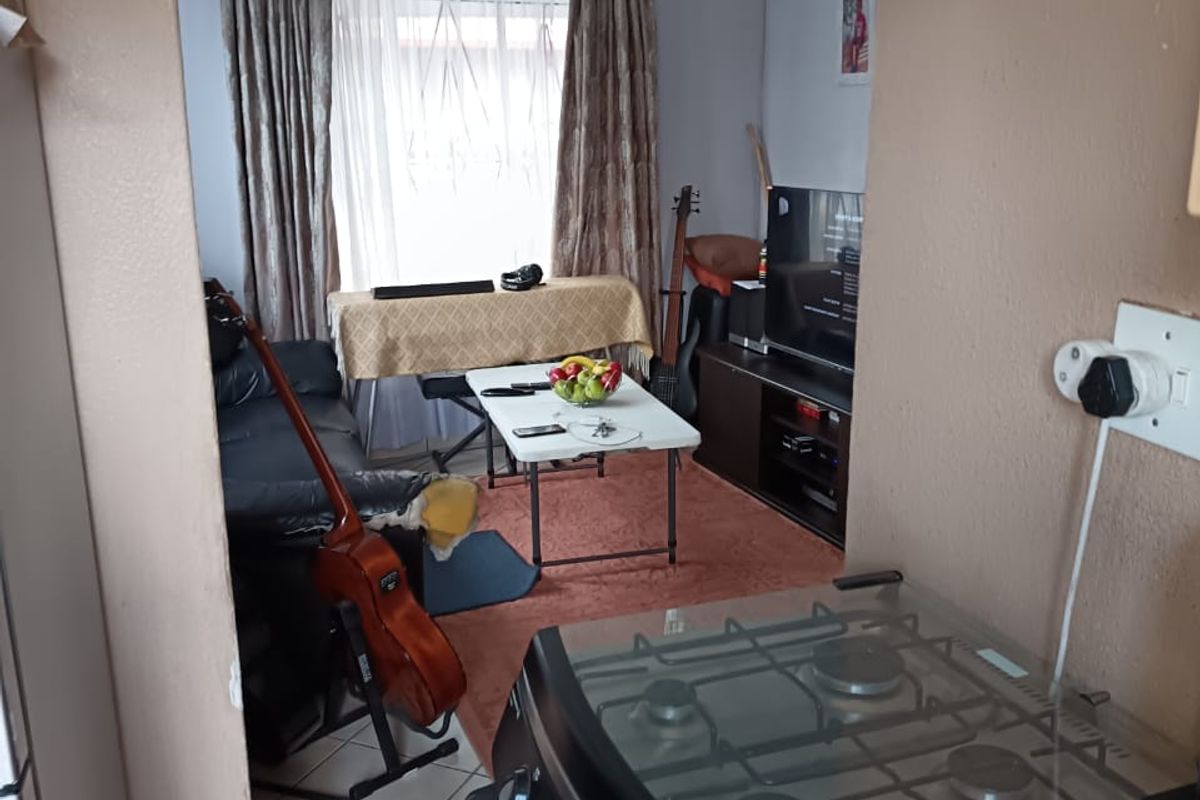 Your dream home awaits! - Photo 4