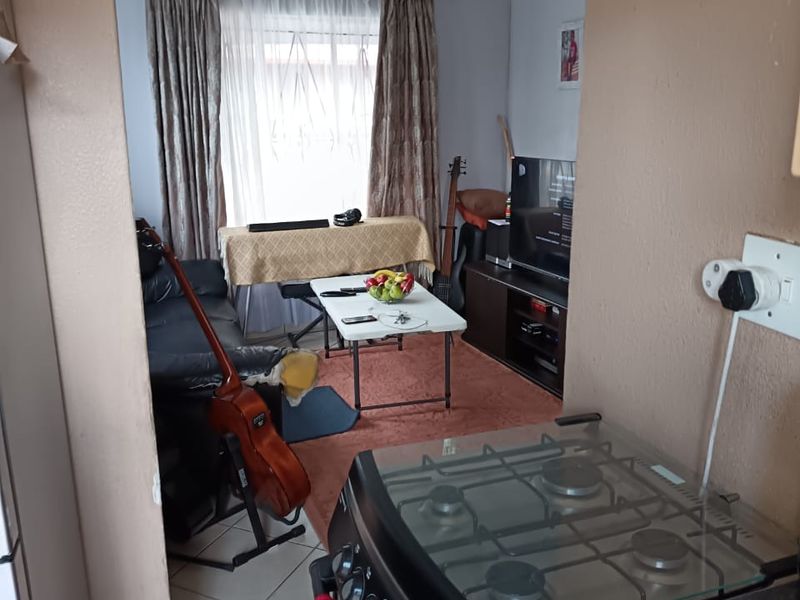 Your dream home awaits! - Photo 4