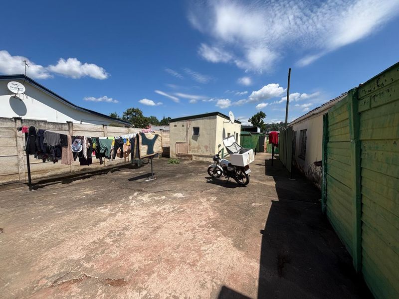 5 Roomed House for sale at R1 100 000-00 - Photo 9