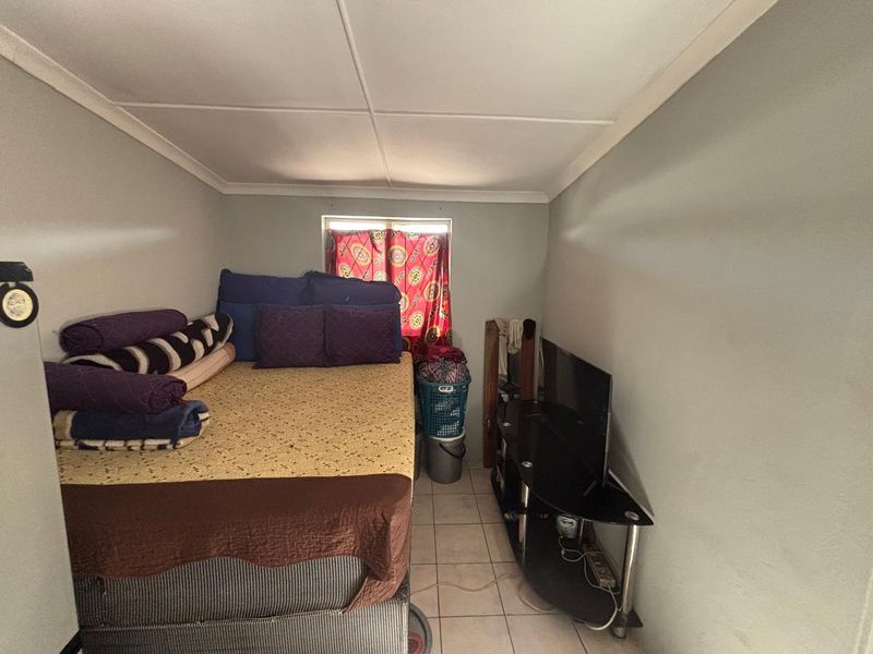 5 Roomed House for sale at R1 100 000-00 - Photo 7