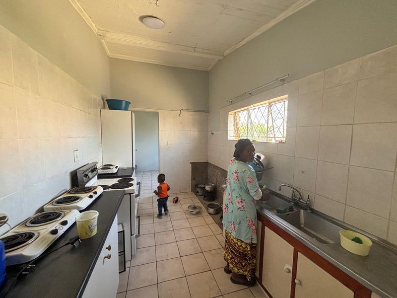 5 Roomed House for sale at R1 100 000-00 - Photo 8