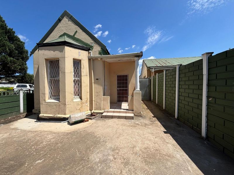 5 Roomed House for sale at R1 100 000-00 - Photo 2