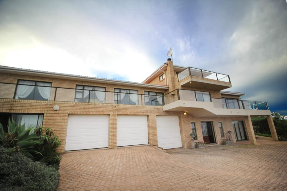 Dream Family Home in Village oe Sea — 5 Bedrooms, Flatlet & Incredible Views - Photo 2