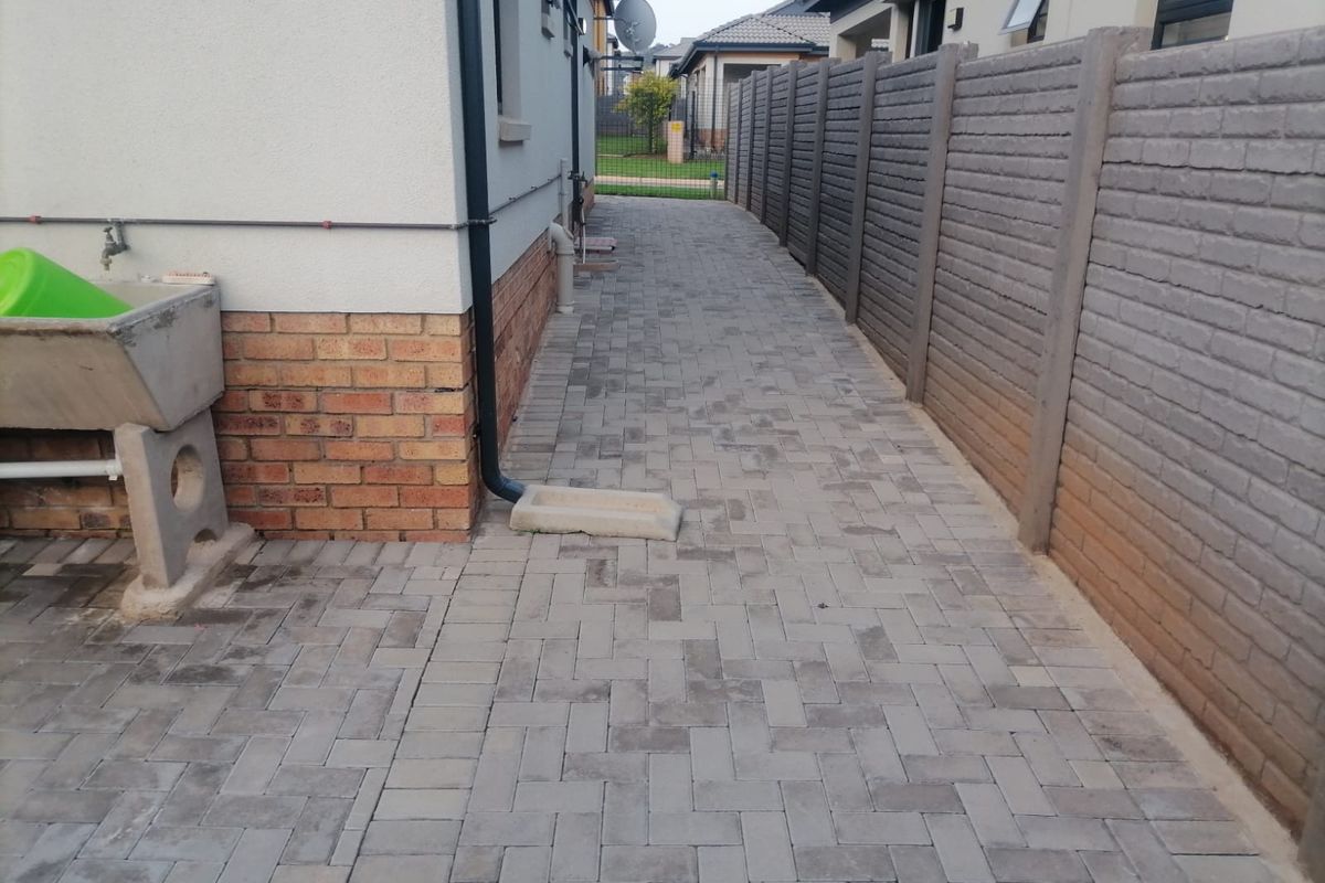 Experience luxury living in Capital View Lifestyle Estate!!! - Photo 4