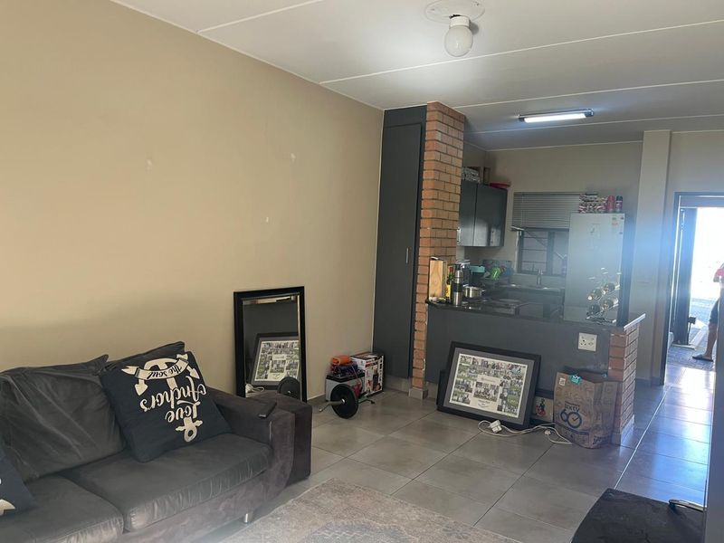 Attractive Ground Floor Apartment in Waterfall Ridge Complex - Photo 10
