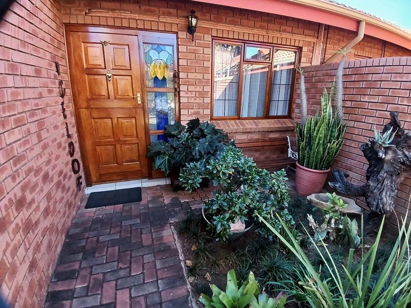 Townhouse in secure complex for Sale in Bela-Bela Ext 5, Bela Bela - Photo 3