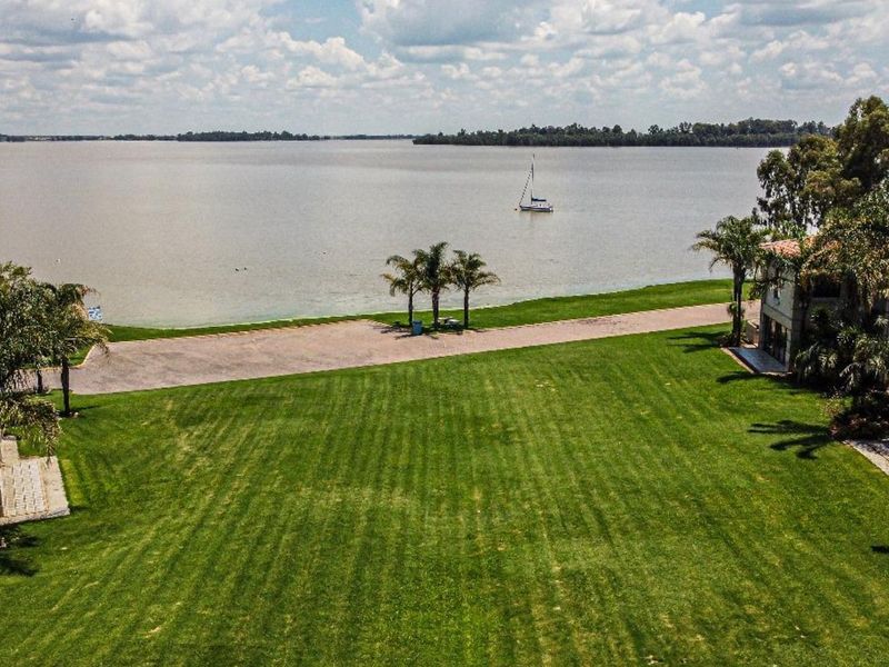 Spectacular Double-Storey Unit in Villa de Lago – The Ultimate Family Holiday Home - Photo 2