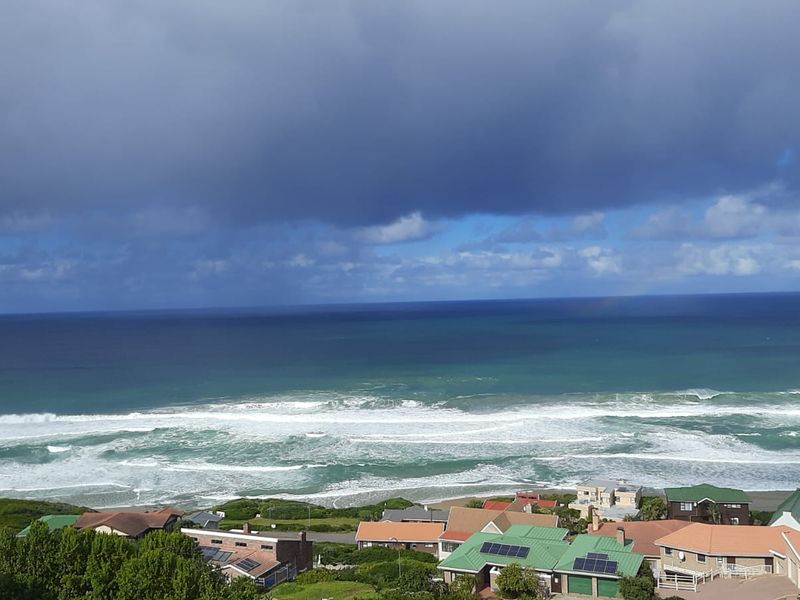 2-Bedroom Furnished Apartment with Stunning Sea Views -Private Entrance, situated in Dana Bay - Photo 3