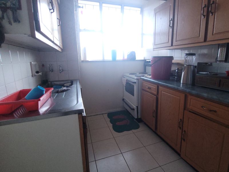 Secure Muckleneuk Gem Offering Scenic City Views - Photo 5