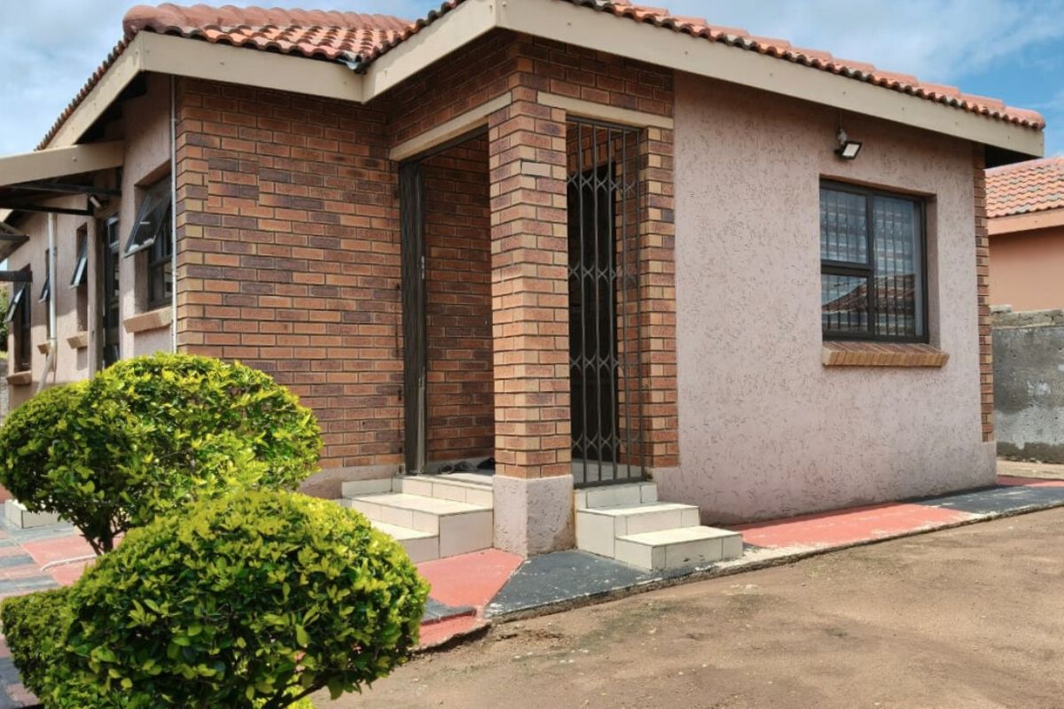 STUNNING!!!! - Photo 2