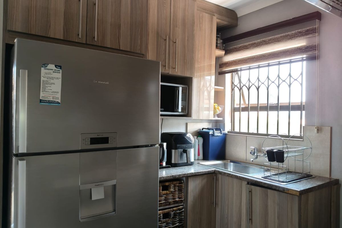 STUNNING!!!! - Photo 4