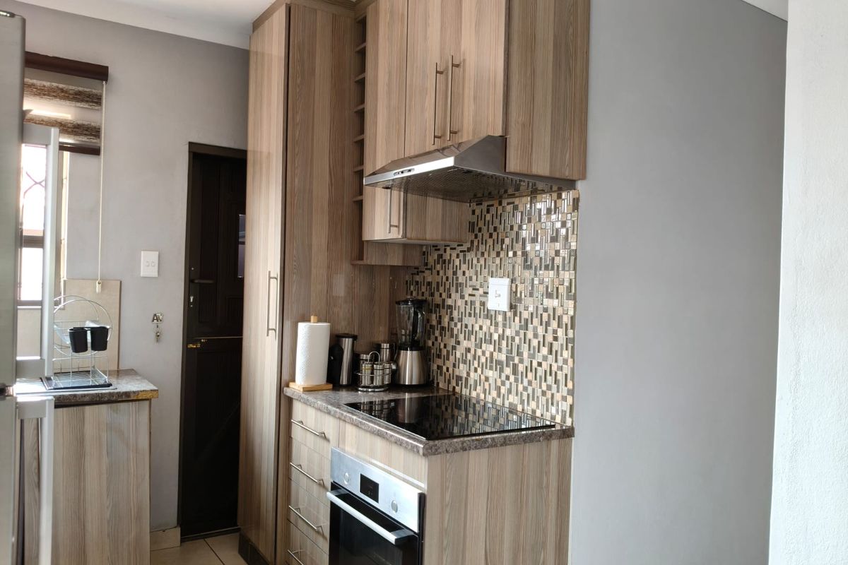 STUNNING!!!! - Photo 5