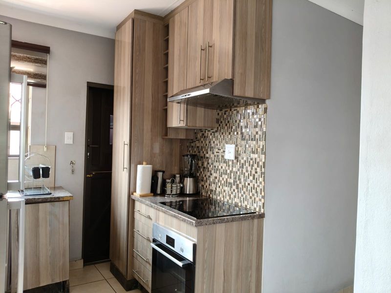 STUNNING!!!! - Photo 5