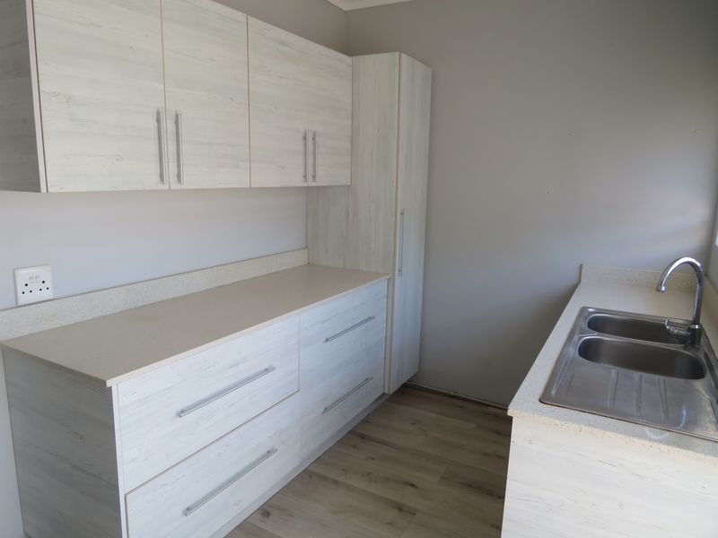 Three Bedroom Home in Secure Estate in Forest Downs Port Alfred. - Photo 4