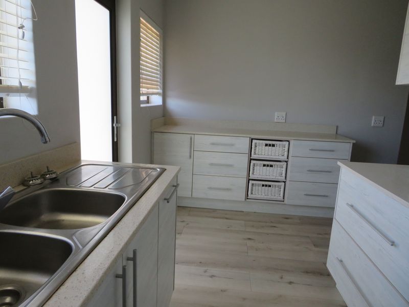 Three Bedroom Home in Secure Estate in Forest Downs Port Alfred. - Photo 5