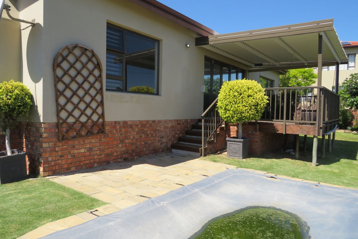 Three Bedroom Home in Secure Estate in Forest Downs Port Alfred. - Photo 3