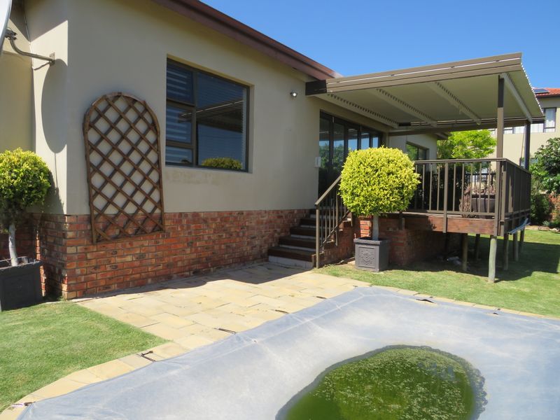 Three Bedroom Home in Secure Estate in Forest Downs Port Alfred. - Photo 3