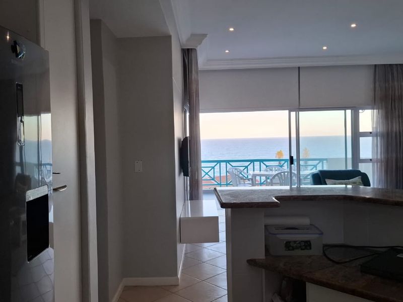 Prime Apartment with Coastal Charm & Breathtaking Sea Views - Photo 8