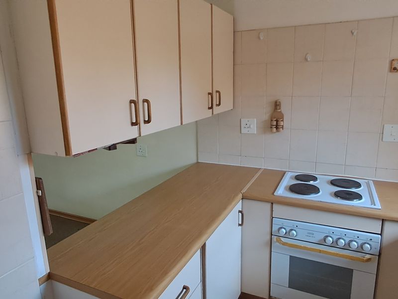 Townhouse For Sale In Newcastle - Photo 6