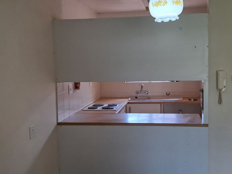 Townhouse For Sale In Newcastle - Photo 10