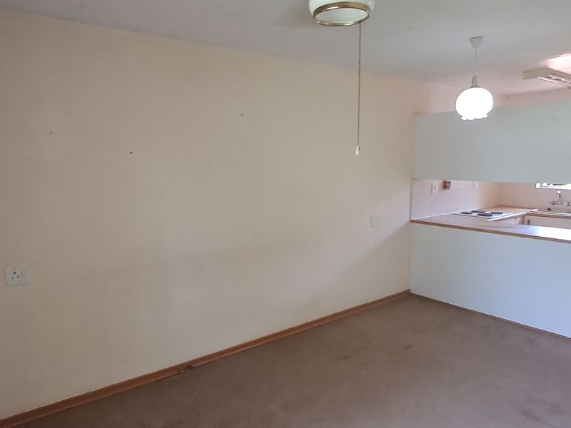 Townhouse For Sale In Newcastle - Photo 9