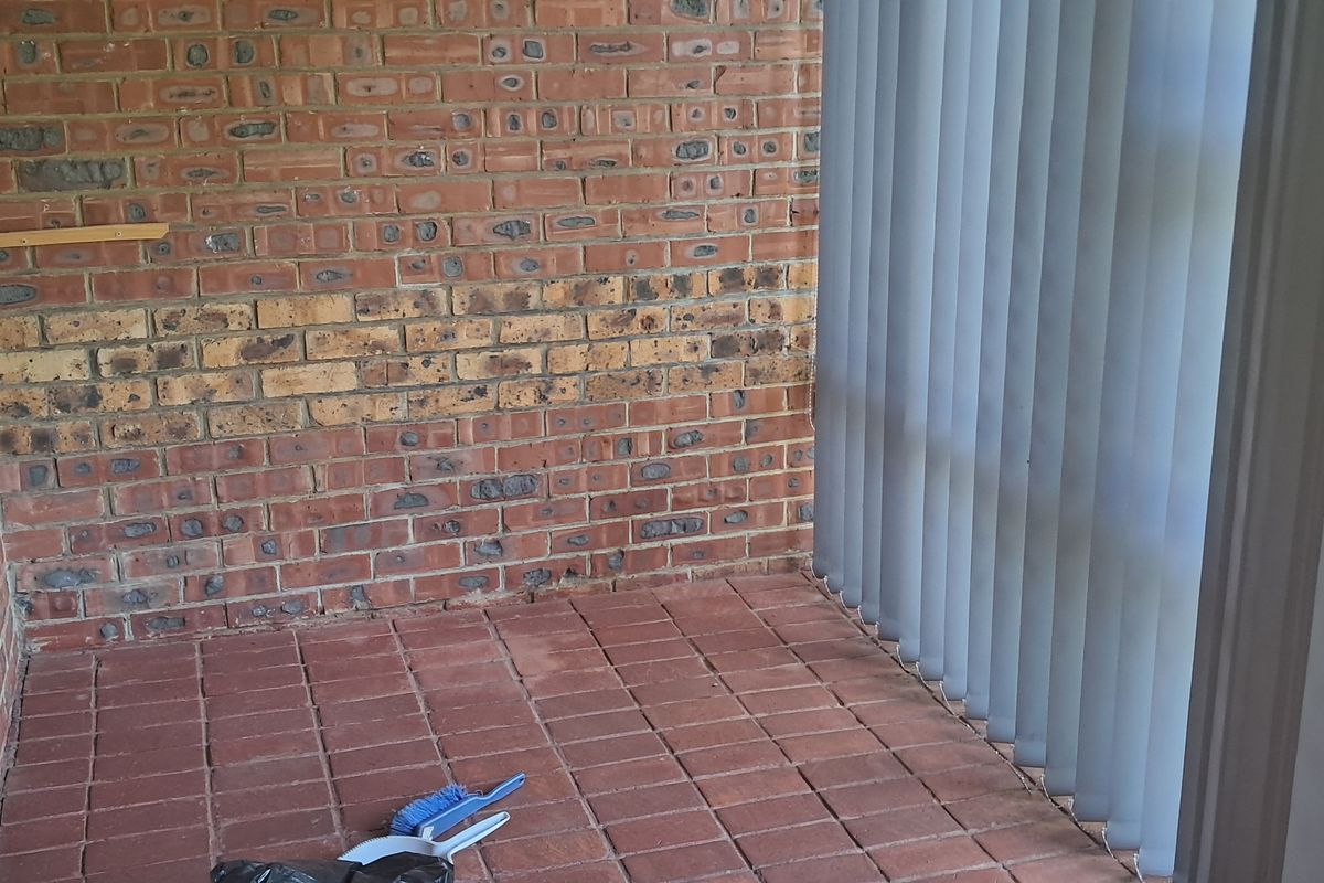 Townhouse For Sale In Newcastle - Photo 4