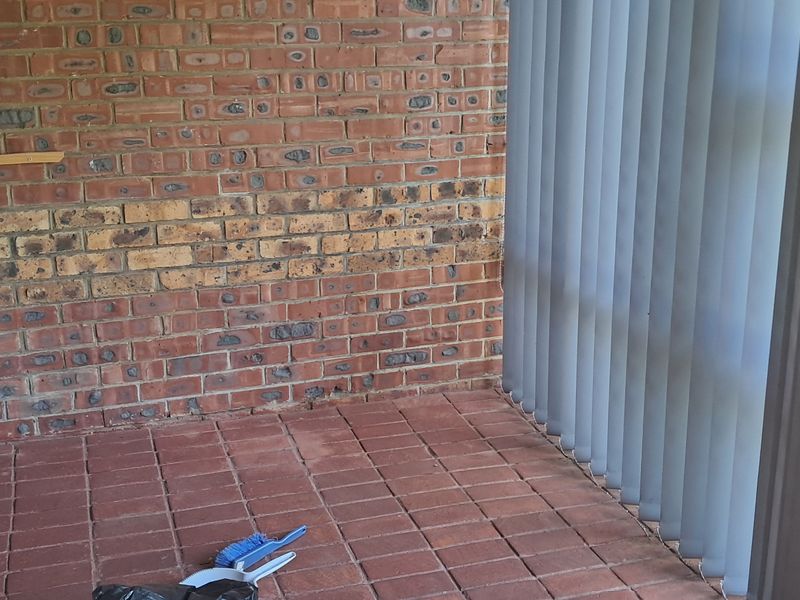 Townhouse For Sale In Newcastle - Photo 4