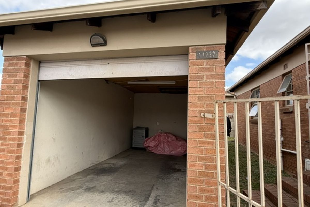 3 Bedroom Townhouse for Sale in Thatch Hill Estate - Photo 5