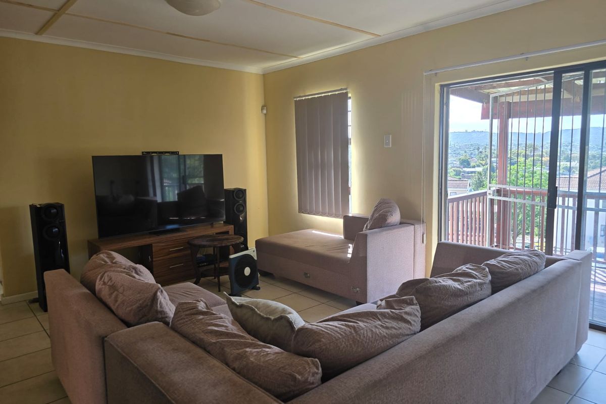 2 Bedroom House - Photo 3