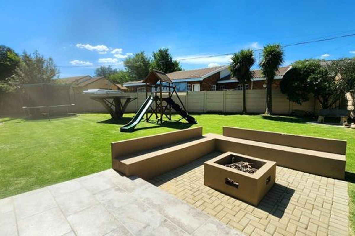 Entertainment Home To Let - Photo 3