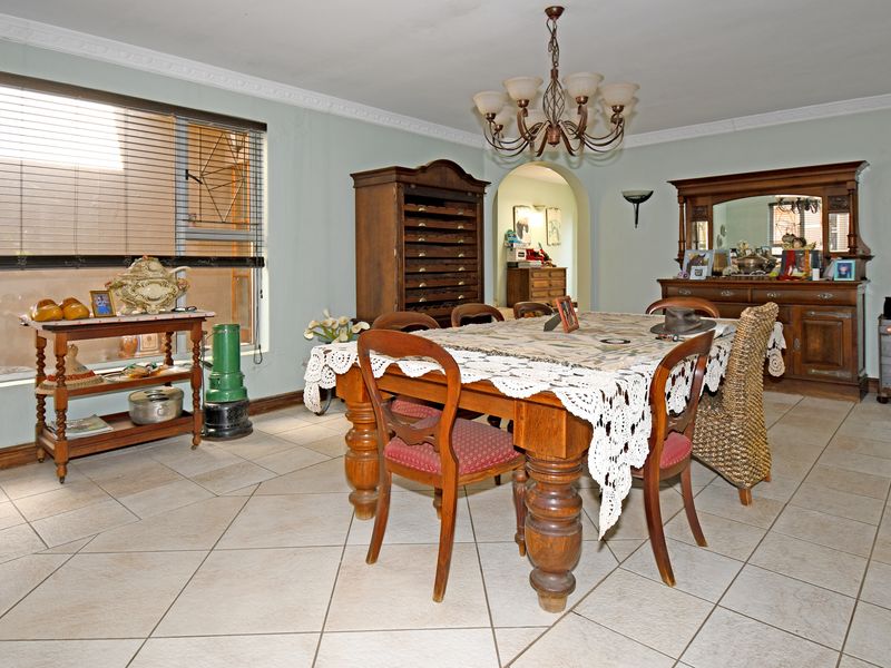 Prime Investment Property with Income-Generating Cottages 2.7 ha - Photo 6