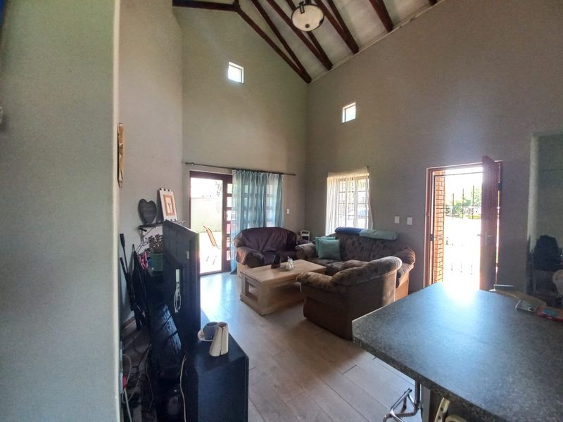 Comfort, Convenience & Security in One - Photo 6