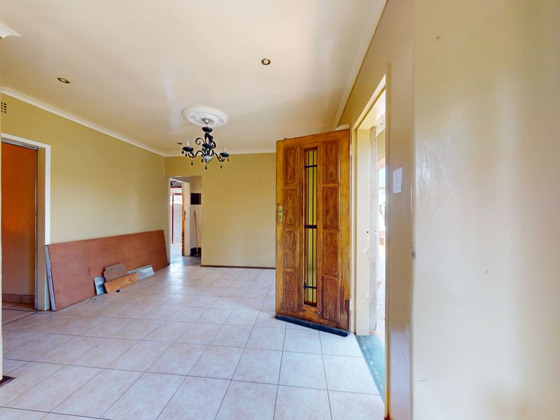 3-bedroom Home for Sale in Promosa Potchefstroom - Photo 2