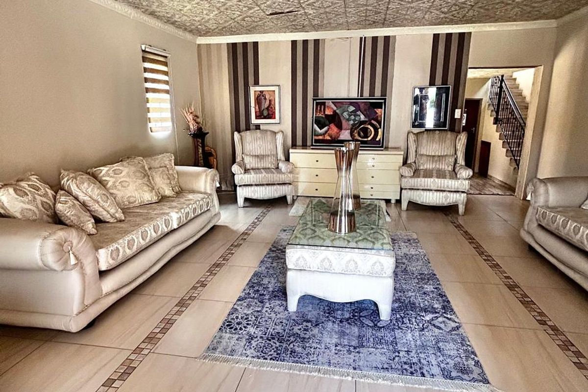 Stunning 4-Bedroom Home in a Secure Gated Estate – Noordwyk, Midrand - Photo 4