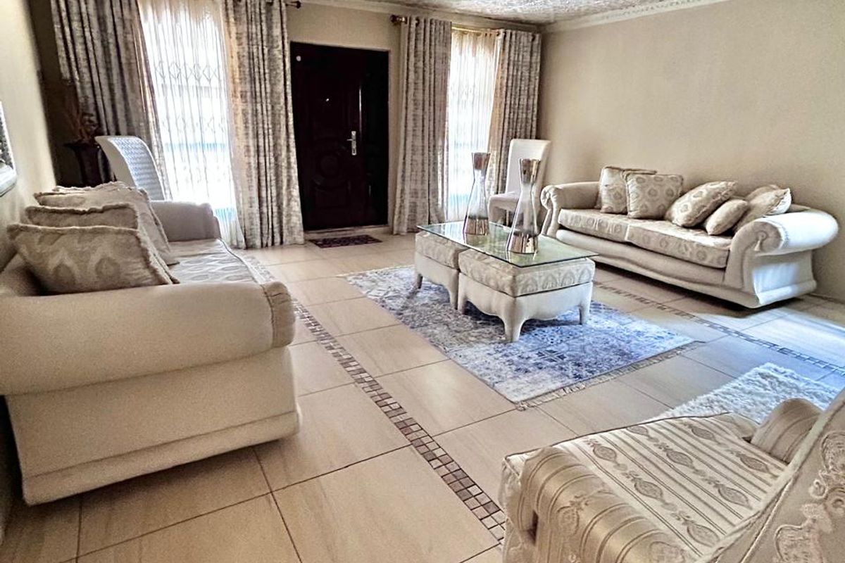 Stunning 4-Bedroom Home in a Secure Gated Estate – Noordwyk, Midrand - Photo 5