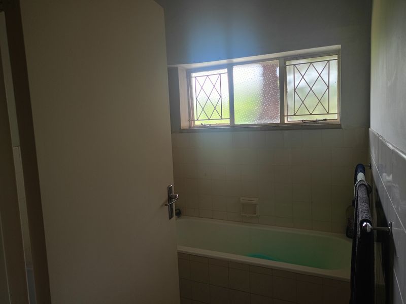 First floor 2-Bedroom apartment for Sale – Three Rivers Proper - Photo 10