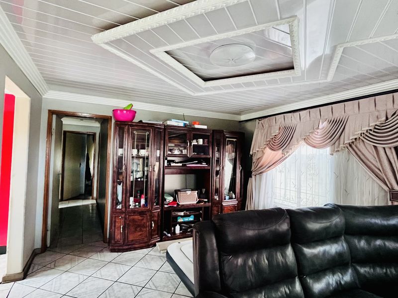 Family Home with Extra Income Potential - Photo 9