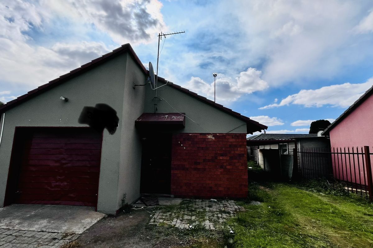 Family Home with Extra Income Potential - Photo 2