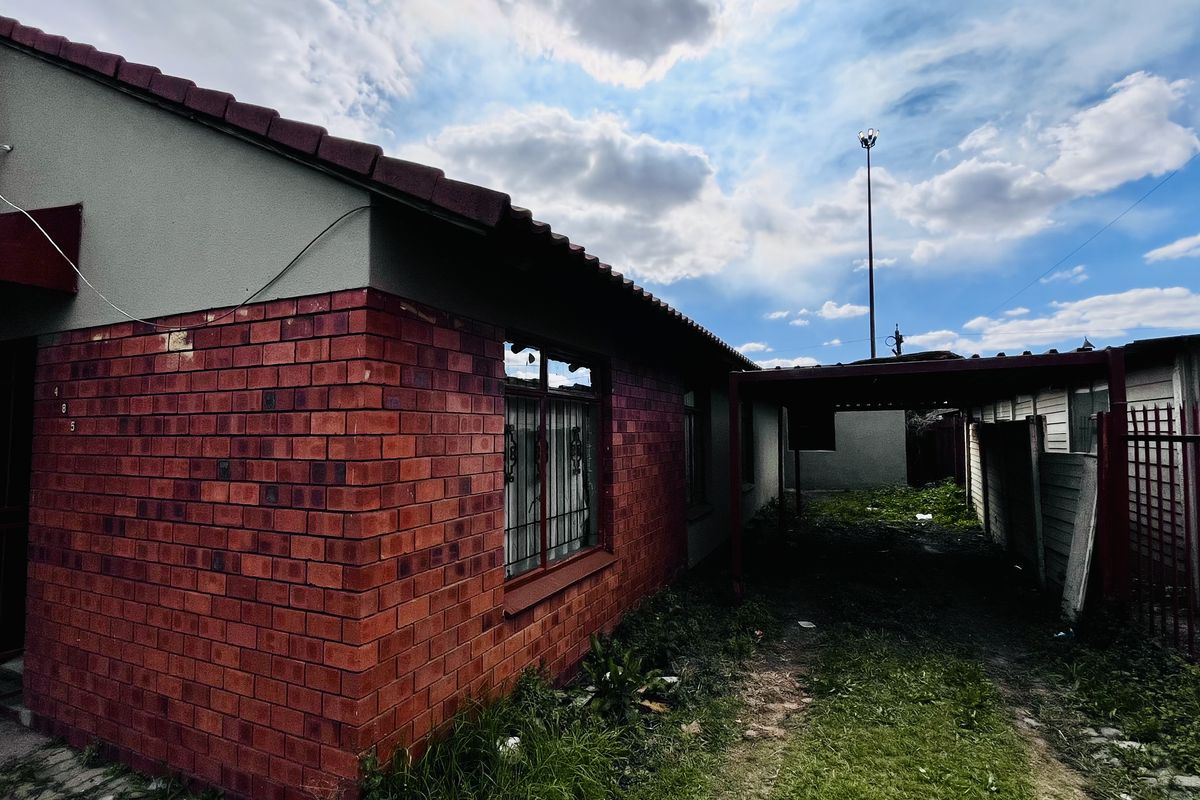 Family Home with Extra Income Potential - Photo 3