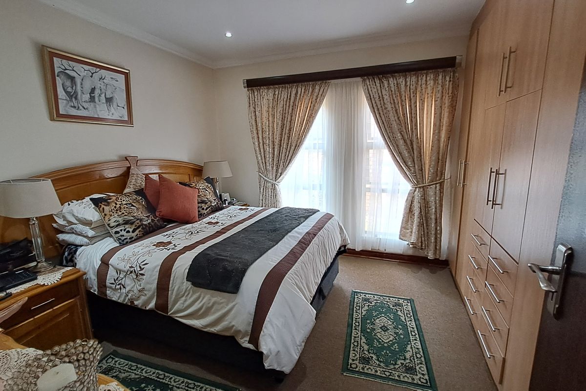 Retirement unit in sought after Riversands available - Photo 4