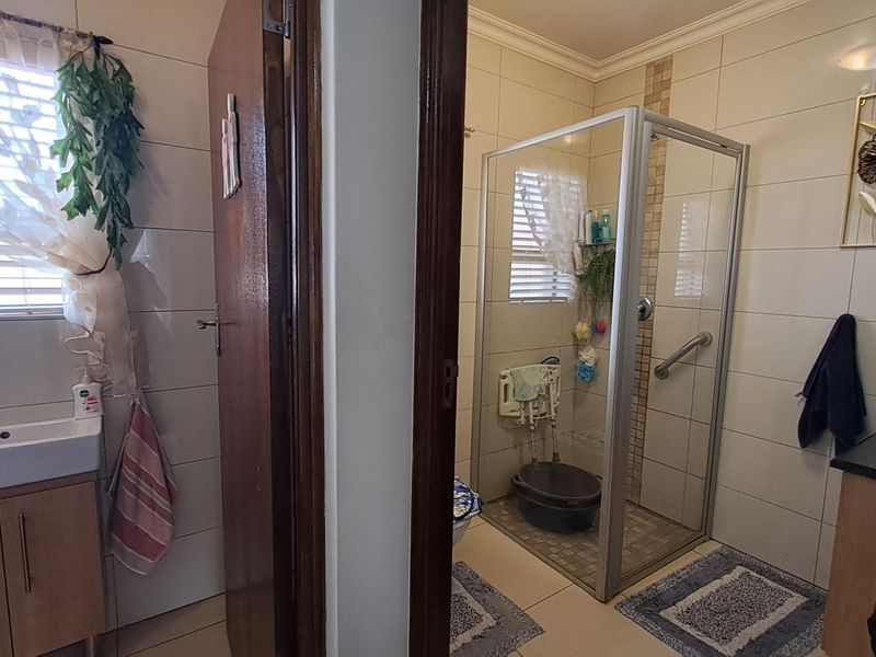 Retirement unit in sought after Riversands available - Photo 6