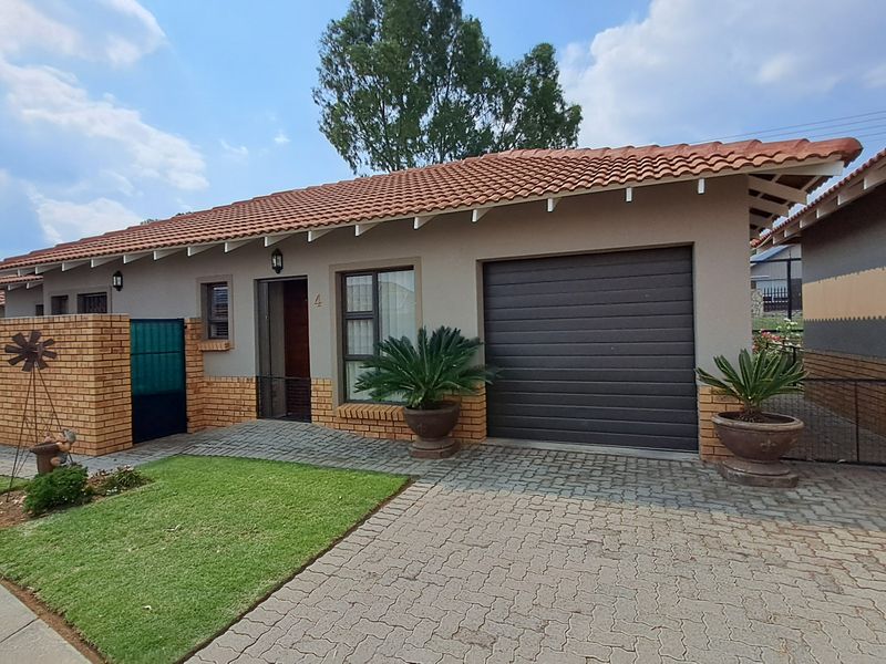 Retirement unit in sought after Riversands available - Photo 7