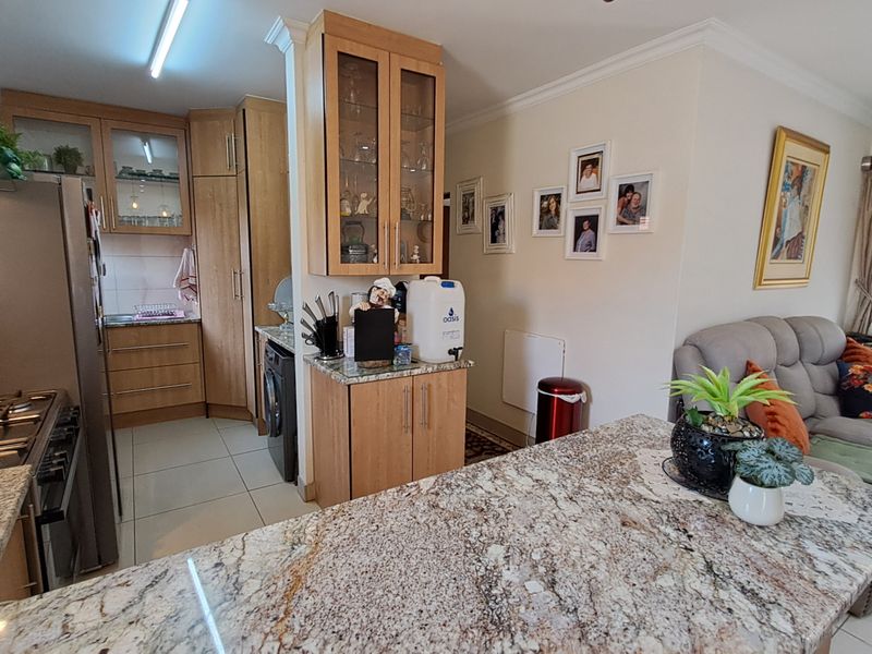 Retirement unit in sought after Riversands available - Photo 3