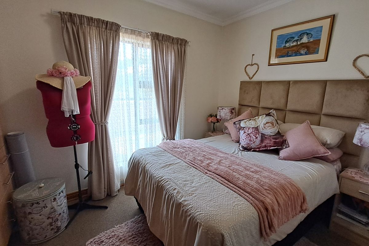 Retirement unit in sought after Riversands available - Photo 5